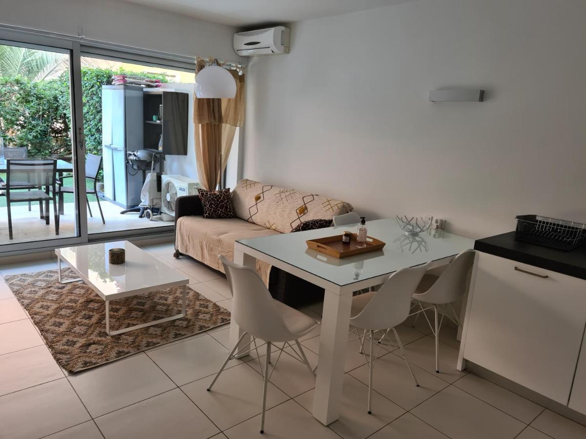 Le Lodge, T2 Classe 3 Etoiles Avec Jardin, Parking, Piscine & Mer A 2 Pas Menton Exteriör bild