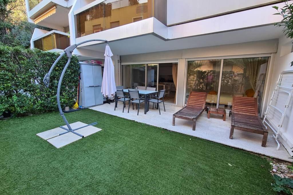 Le Lodge, T2 Classe 3 Etoiles Avec Jardin, Parking, Piscine & Mer A 2 Pas Menton Exteriör bild