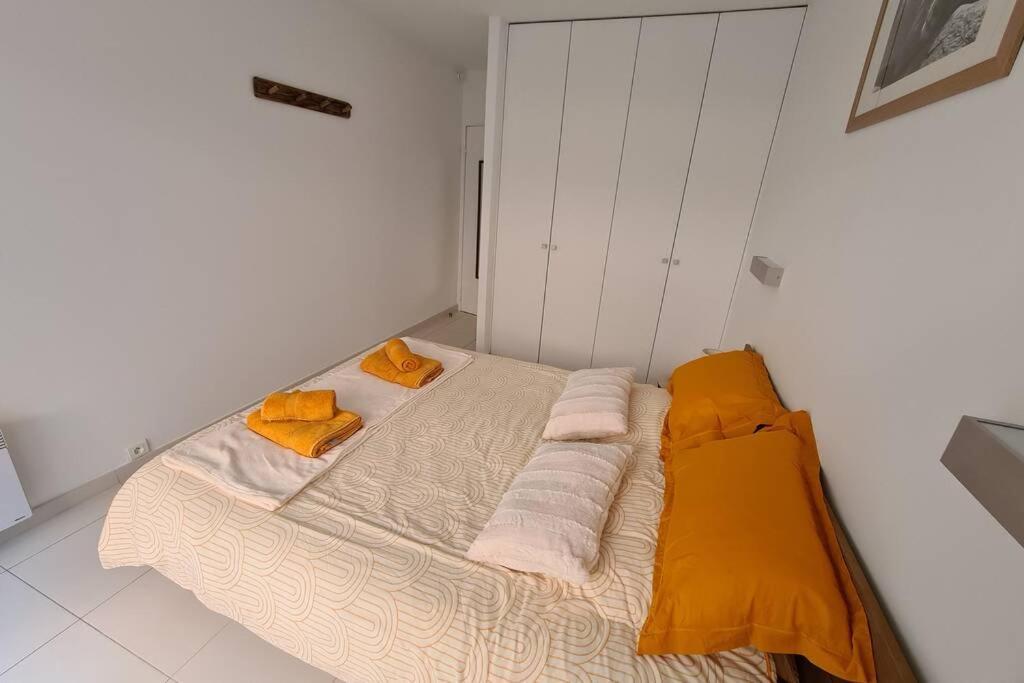 Le Lodge, T2 Classe 3 Etoiles Avec Jardin, Parking, Piscine & Mer A 2 Pas Menton Exteriör bild